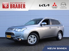 Mitsubishi Outlander - 2.0 Business Edition | 7 persoons | Trekhaak | Airco | 16" LM |