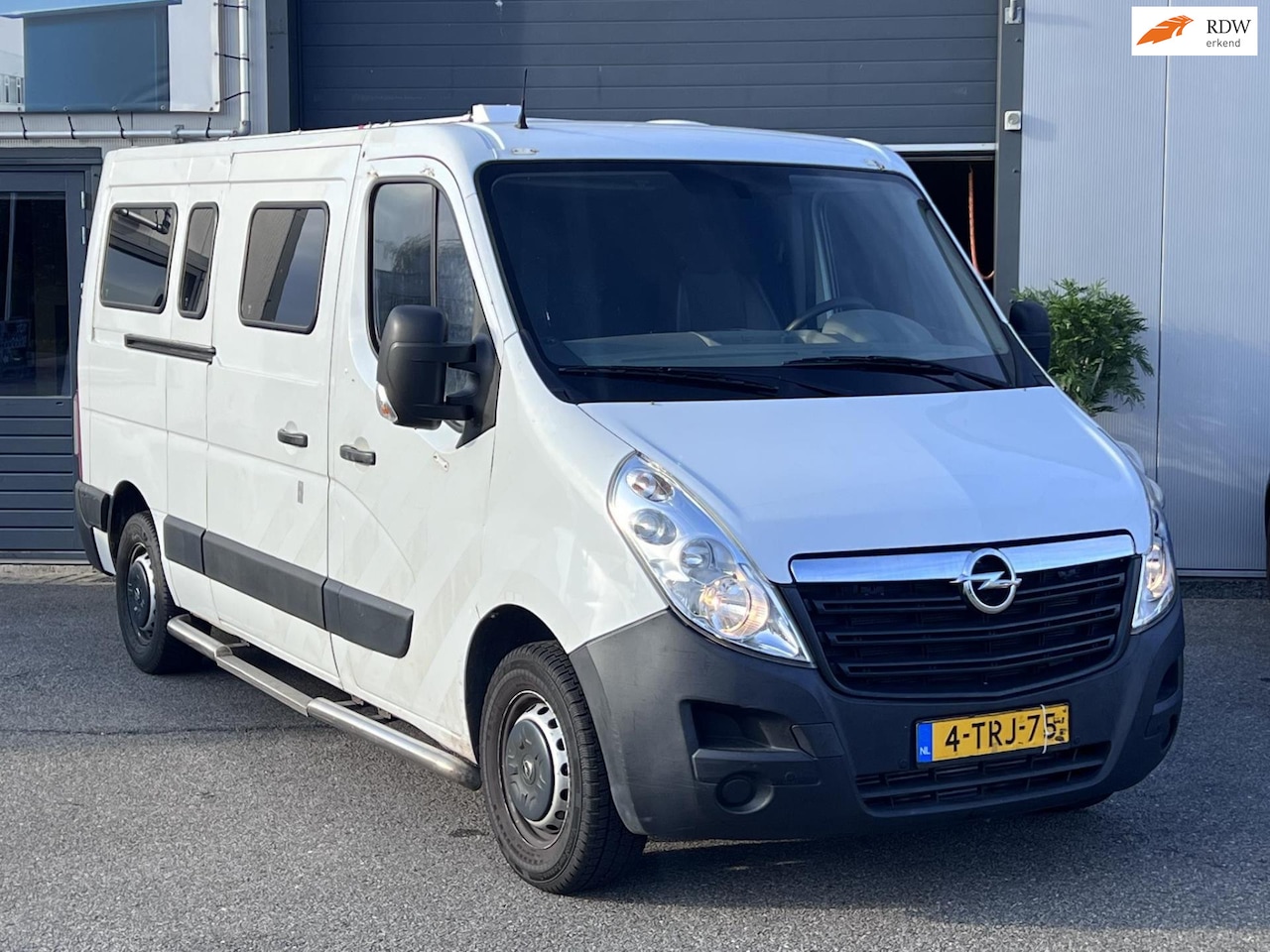 Opel Movano Combi - 2.3 CDTI L2H2 / CAMPER / 9 PERSOONS / AUTOMAAT / AIRCO / NAP - AutoWereld.nl