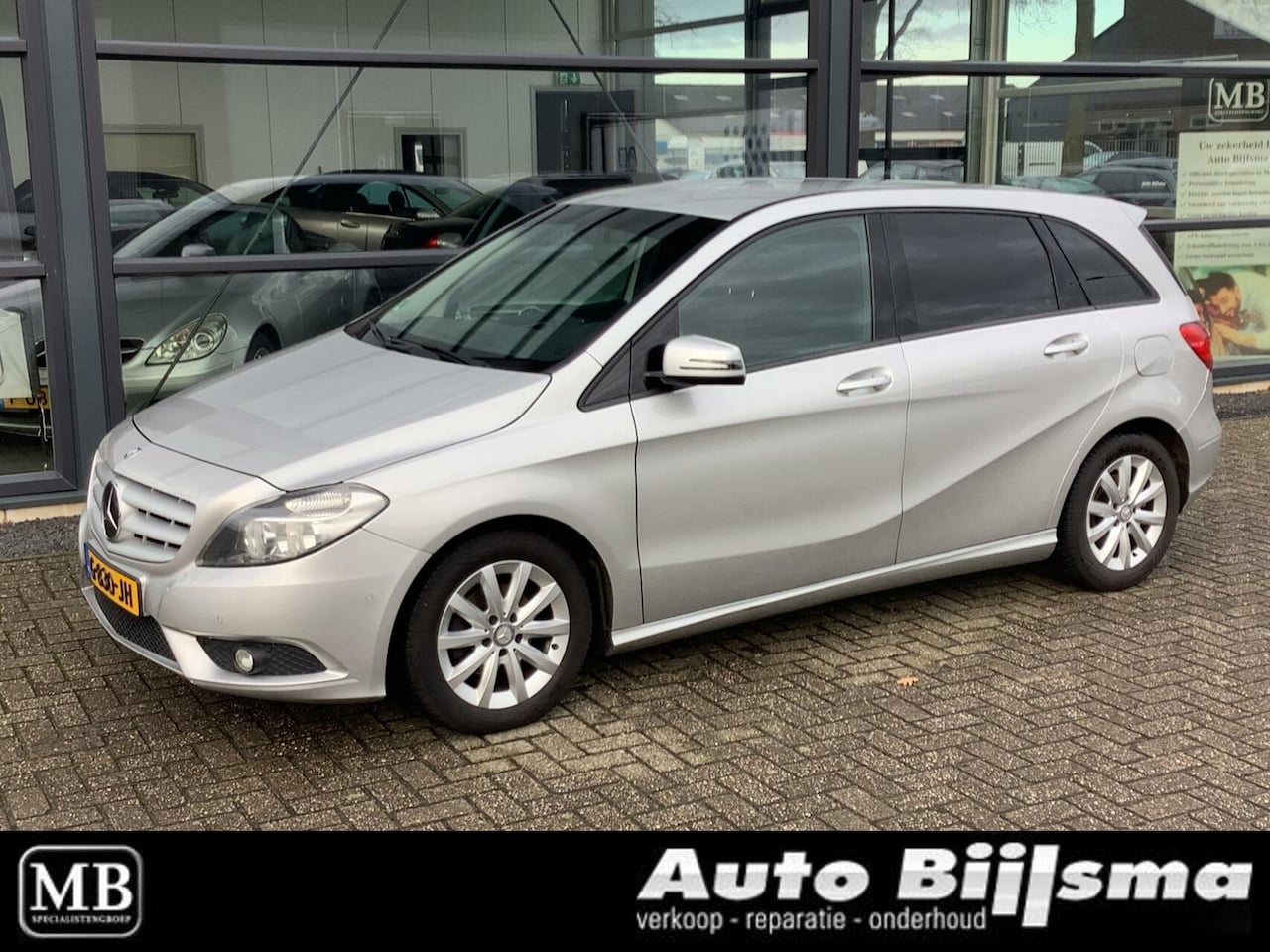 Mercedes-Benz B-klasse - 180 navi, cruise, trekhaak - AutoWereld.nl