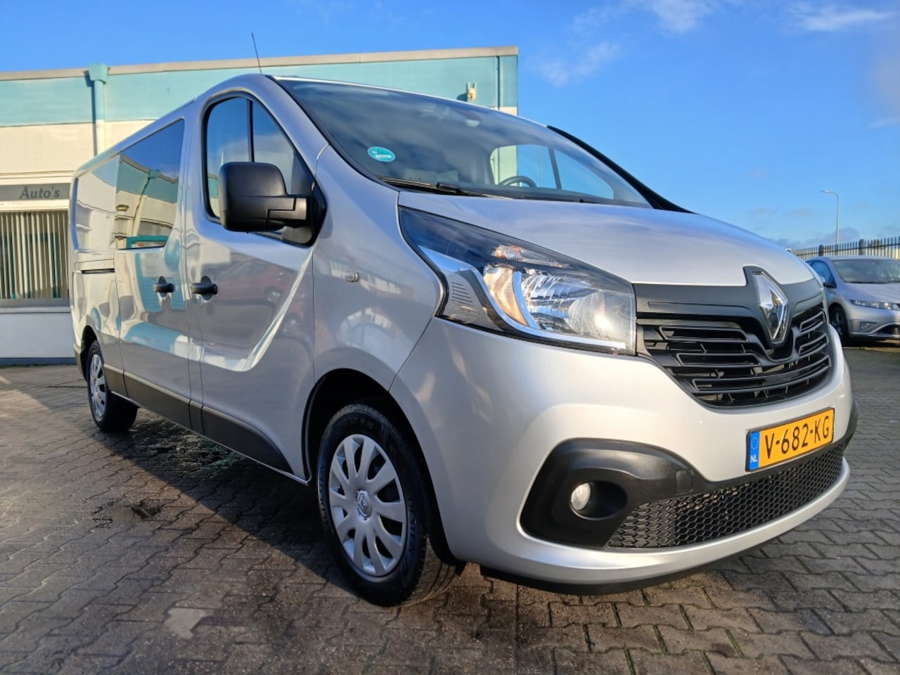 Renault Trafic - 1.6 dCi L2H1 131.000Km Nap/NL Bus/6-Persoons - AutoWereld.nl