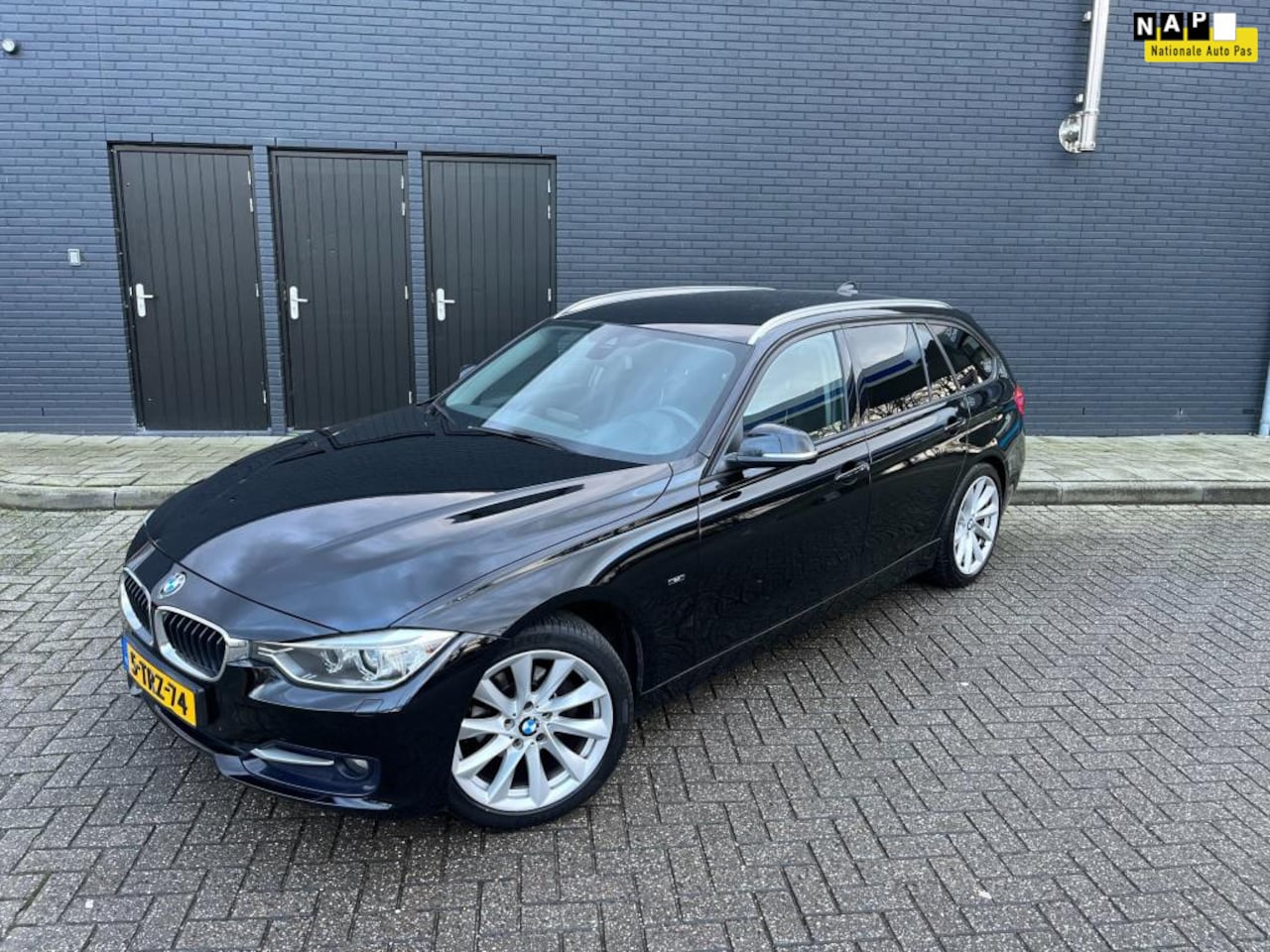 BMW 3-serie Touring - 316i Executive AUTOMAAT - AutoWereld.nl