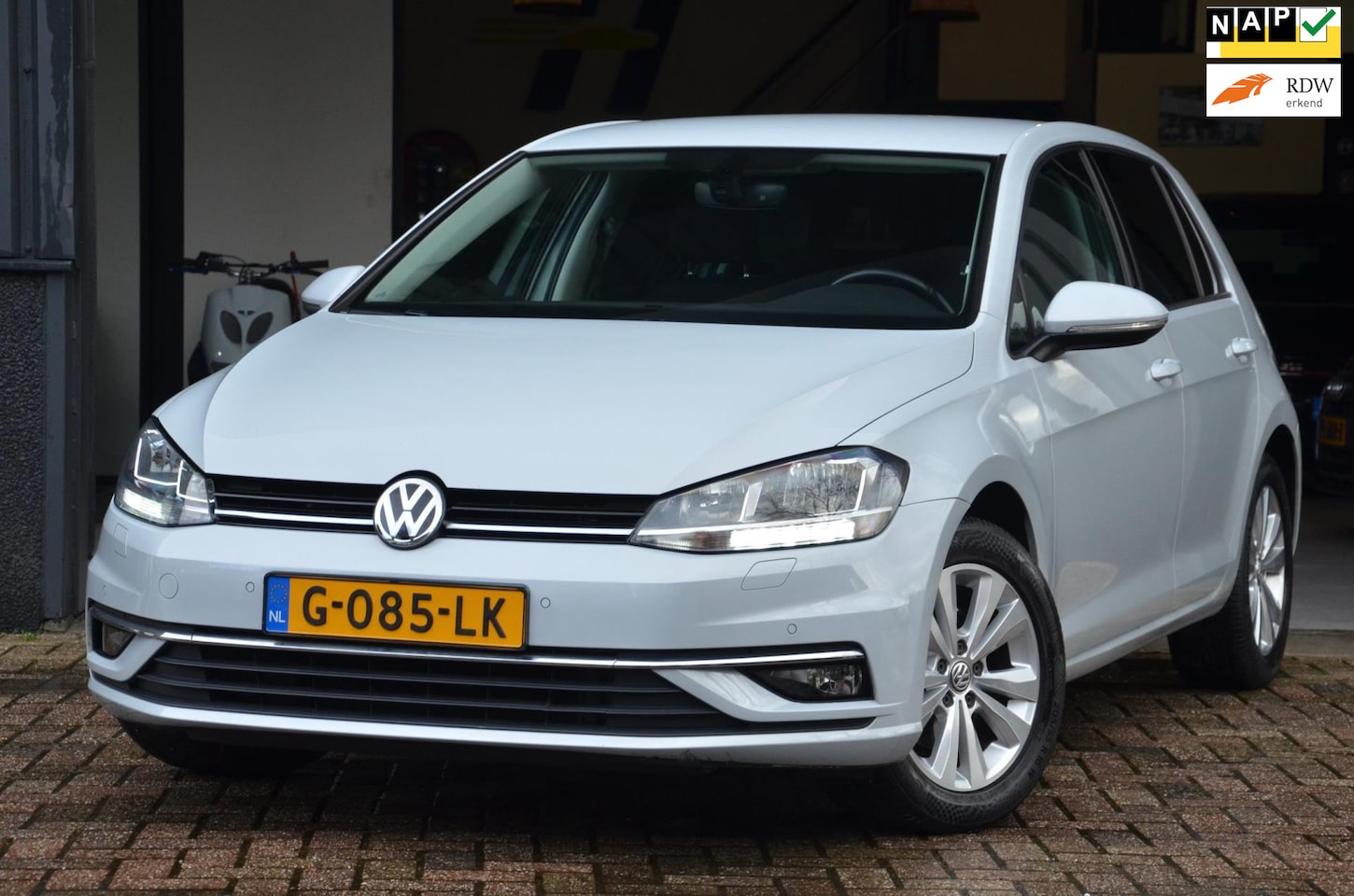 Volkswagen Golf Variant - 1.4 TSI Highline Aut|Facelift|CarPlay - AutoWereld.nl