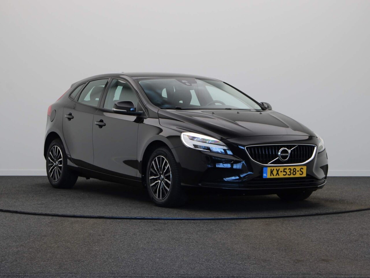 Volvo V40 - 2.0 D2 Nordic+ | Verwacht! | Trekhaak! | Dealer Onderhouden | Stoelverwarming | - AutoWereld.nl