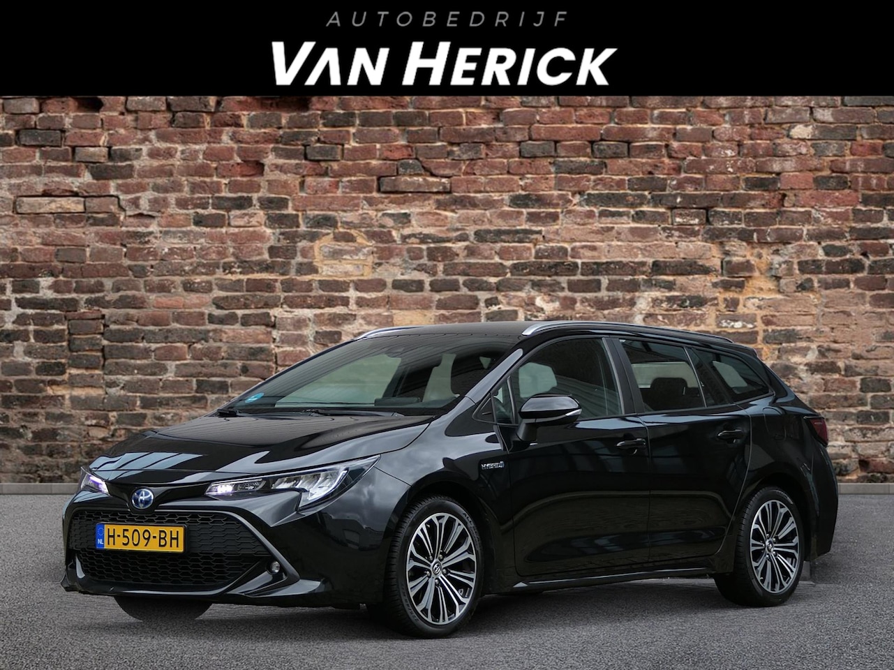 Toyota Corolla Touring Sports - 2.0 Hybrid Dynamic Automaat | Cruise | Camera | Navi - AutoWereld.nl