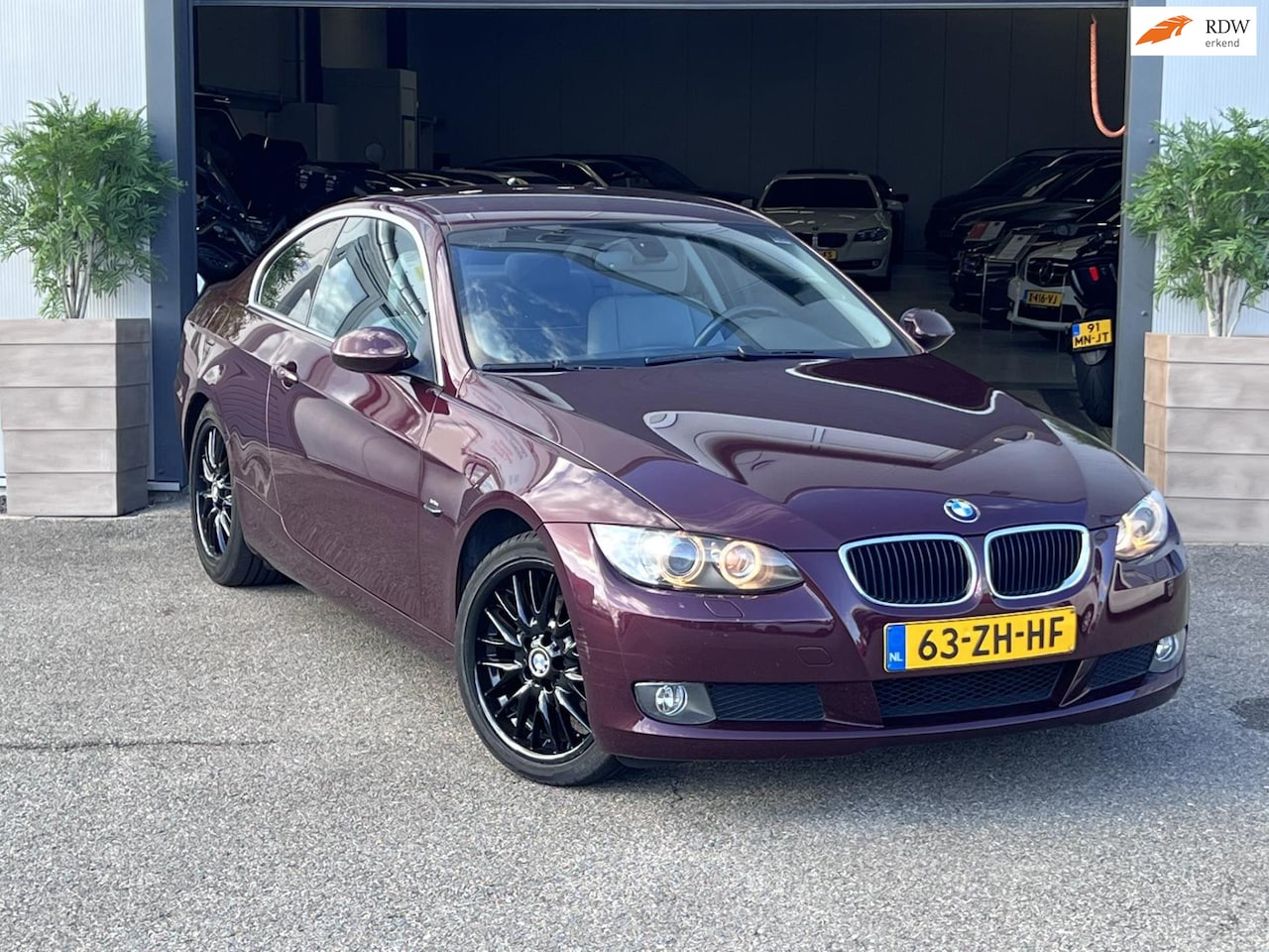 BMW 3-serie Coupé - 320i Executive / AIRCO / NAP / START STOP / 6 BAK / VOLLE HISTORIE / INRUIL MOGELIJK - AutoWereld.nl