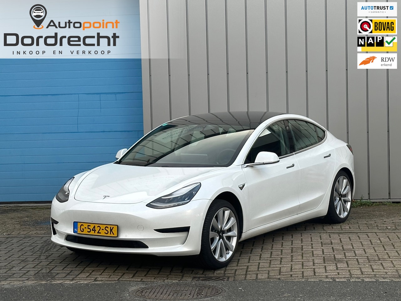 Tesla Model 3 - Standard RWD Plus 60 kWh PANO dealer ond eerste eigenaar - AutoWereld.nl