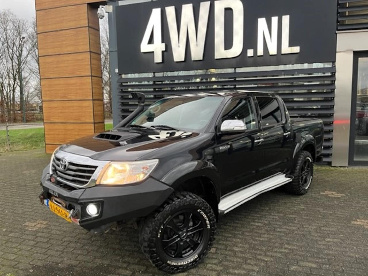 Toyota HiLux - 3.0 TD AUT 5 PERS BE - DAKAR EDITION LIER/ SNORKEL / VERH SET / AIRCO / CRUISE € 24740 EXC - AutoWereld.nl