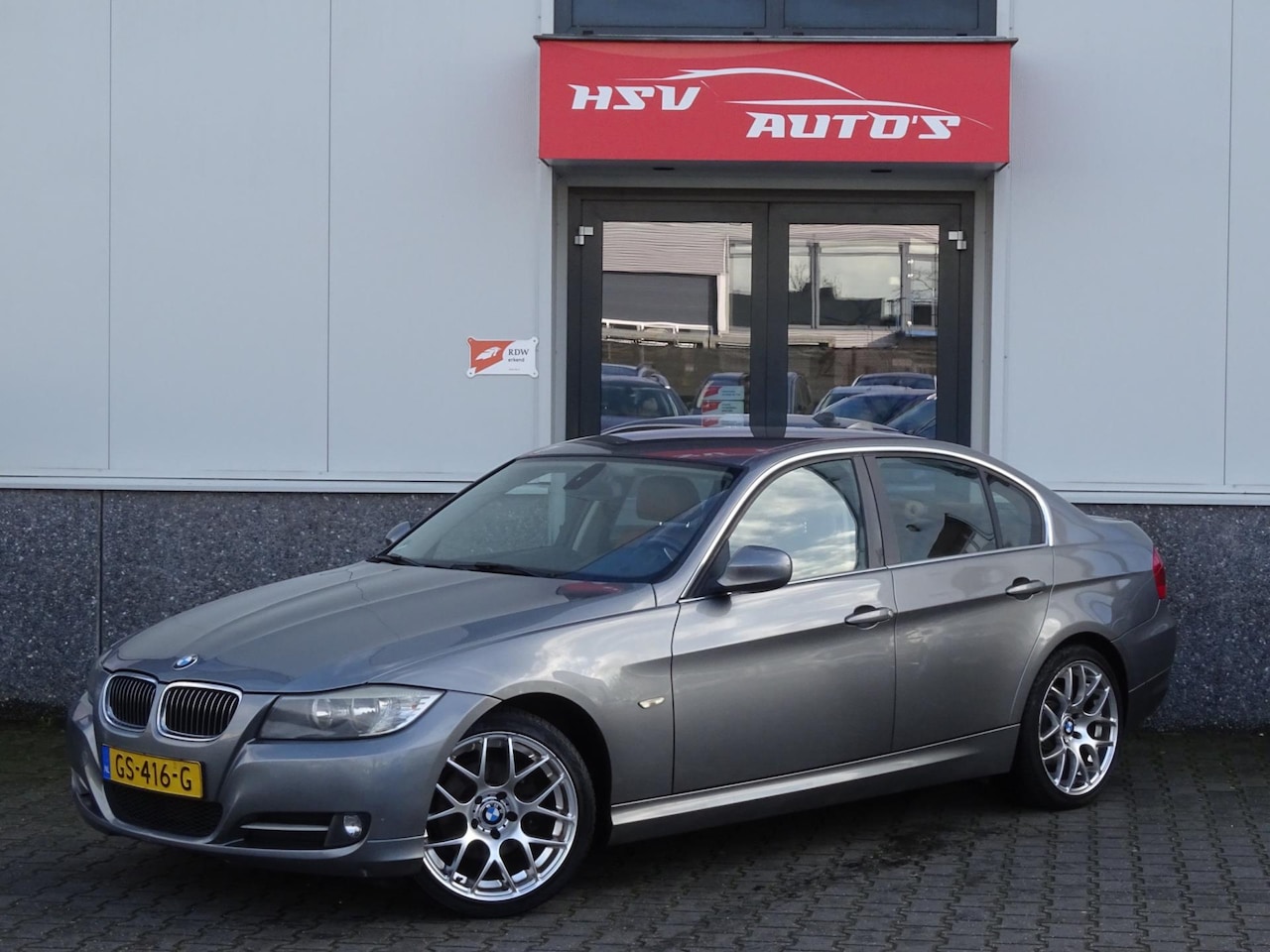 BMW 3-serie - 318d High Executive navi LEER 4-deurs - AutoWereld.nl