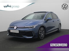 Volkswagen Golf - 1.5 eTSI 150PK DSG R-Line Edition | Pano | Camera | Keyless | Full LED | 18 inch | Stoelve