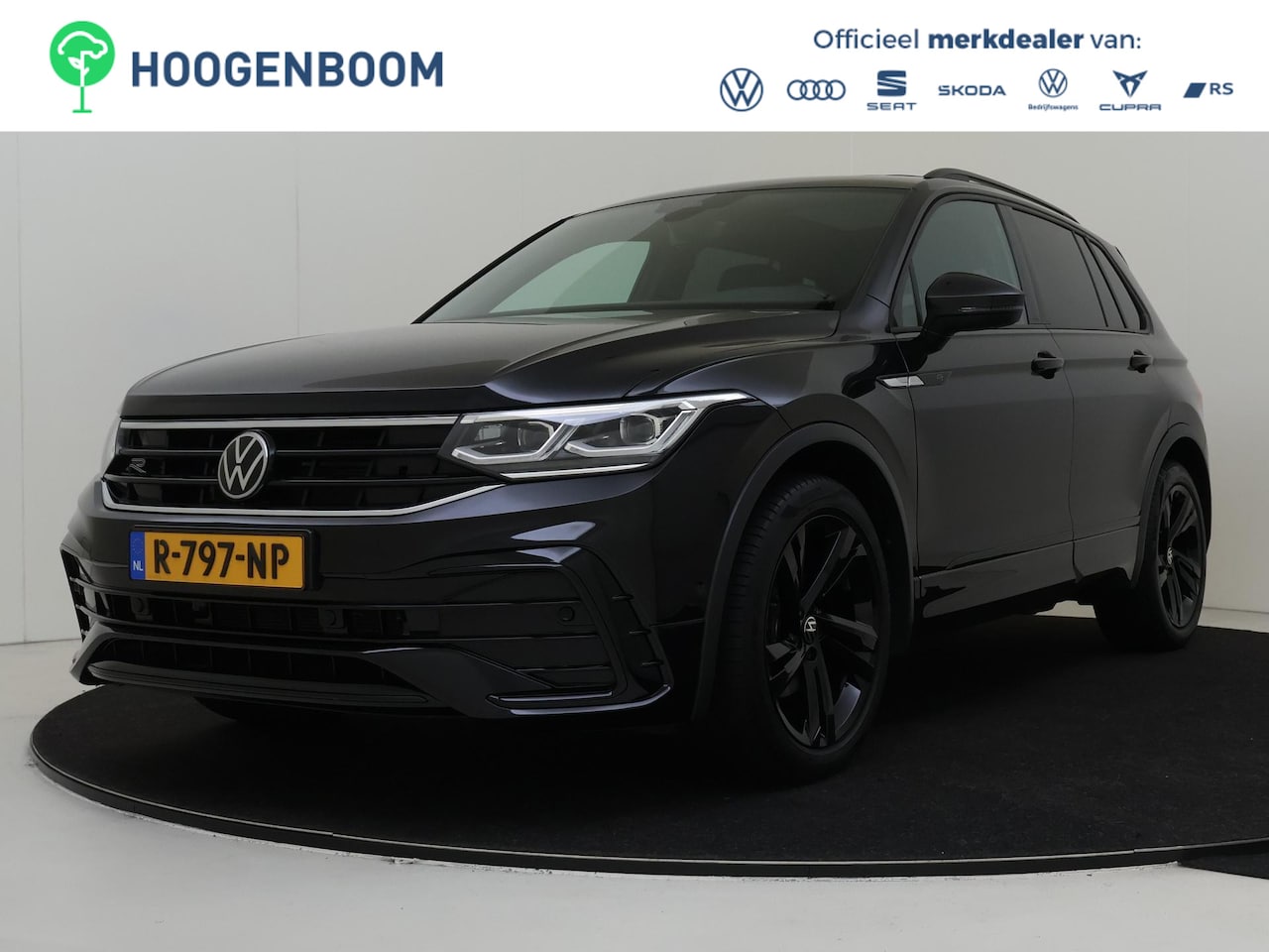 Volkswagen Tiguan - 1.5 TSI R-Line Business+ | Panoramadak | Trekhaak | Harman/Kardon | Keyless | LED matrix v - AutoWereld.nl