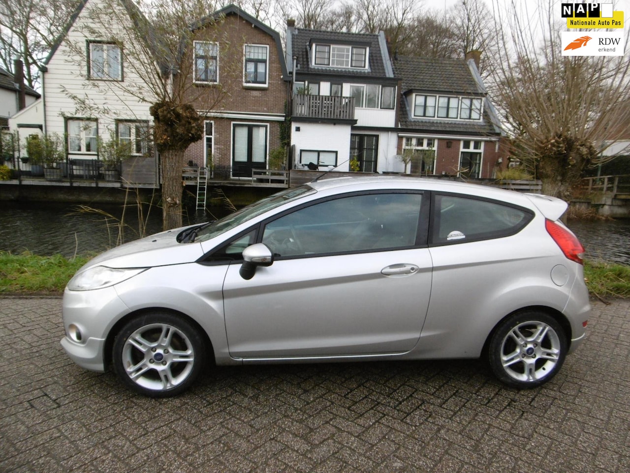 Ford Fiesta - 1.6 Sport 120pk Clima Cruise PDC Historie Geen import - AutoWereld.nl