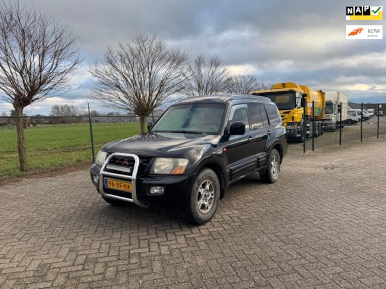 Mitsubishi Pajero - 3.2 Di-D GLS LB HR 3.2 Di-D GLS LB HR , OLIE LEKKAGE - AutoWereld.nl