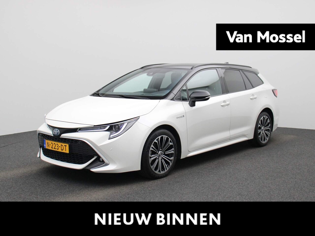 Toyota Corolla Touring Sports - 1.8 Hybrid Executive | Navigatie | Climate-Control | Cruise-Control | Head-Up Display | El - AutoWereld.nl