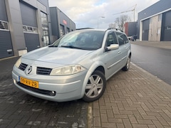 Renault Mégane - 2.0 Opknapper, rijd en schakelt goed