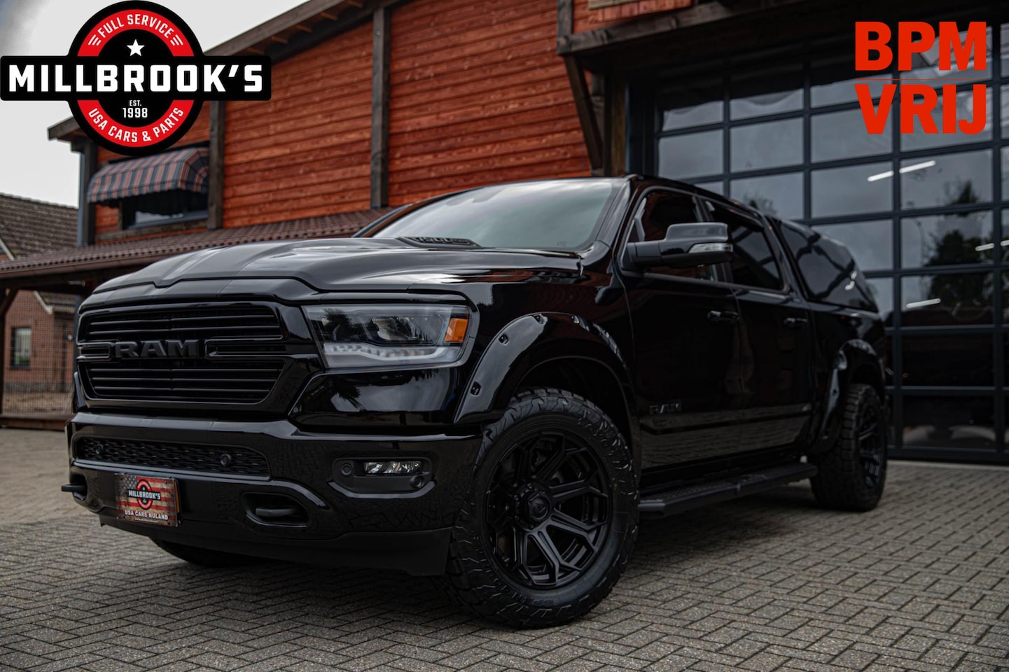 Dodge Ram 1500 - 5.7 V8 Laramie Sport Night Widebody Huif, 6 jaar garantie, all-in!! - AutoWereld.nl