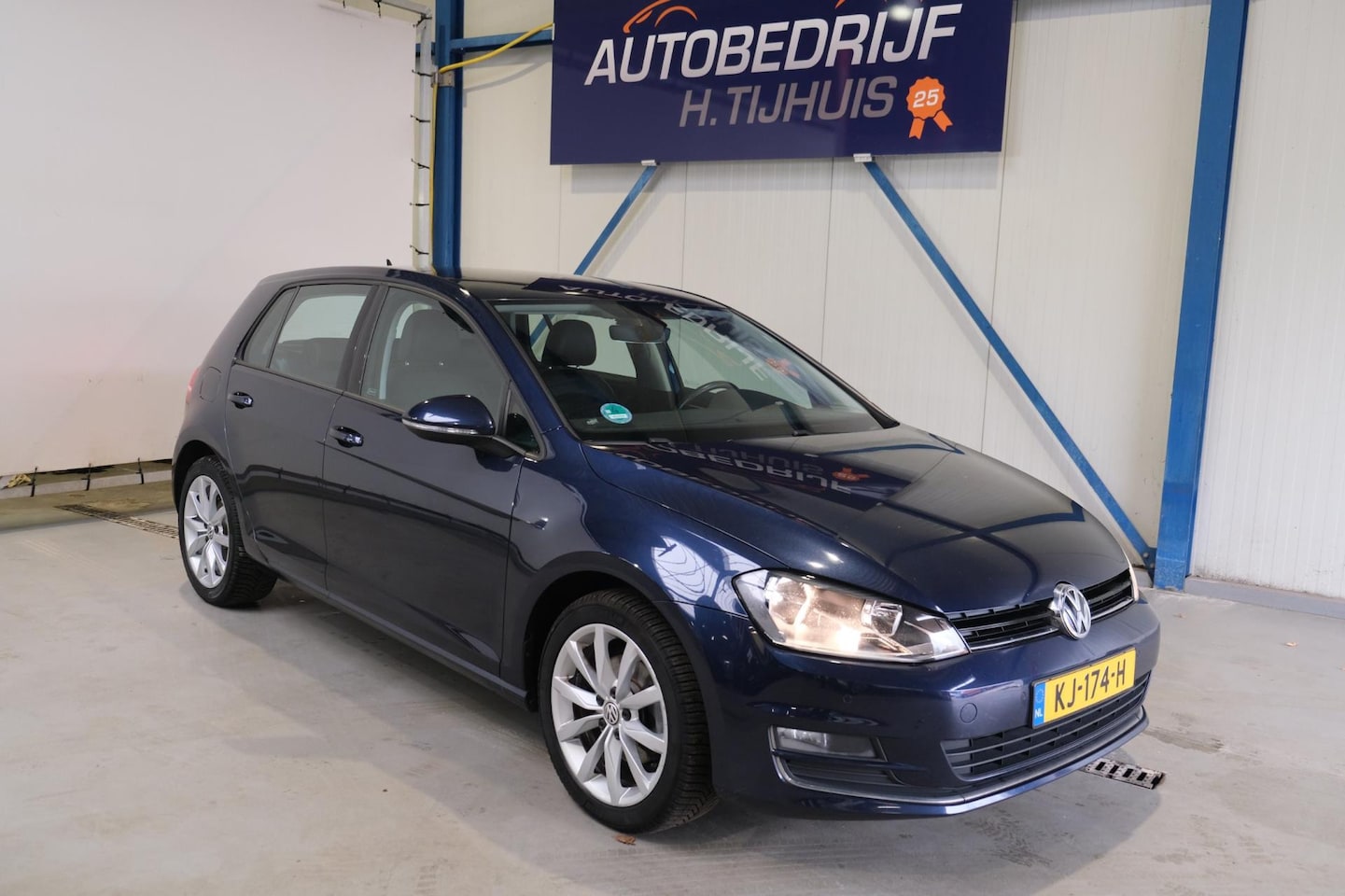 Volkswagen Golf - 1.6 TDI Connected Series Automaat - AutoWereld.nl