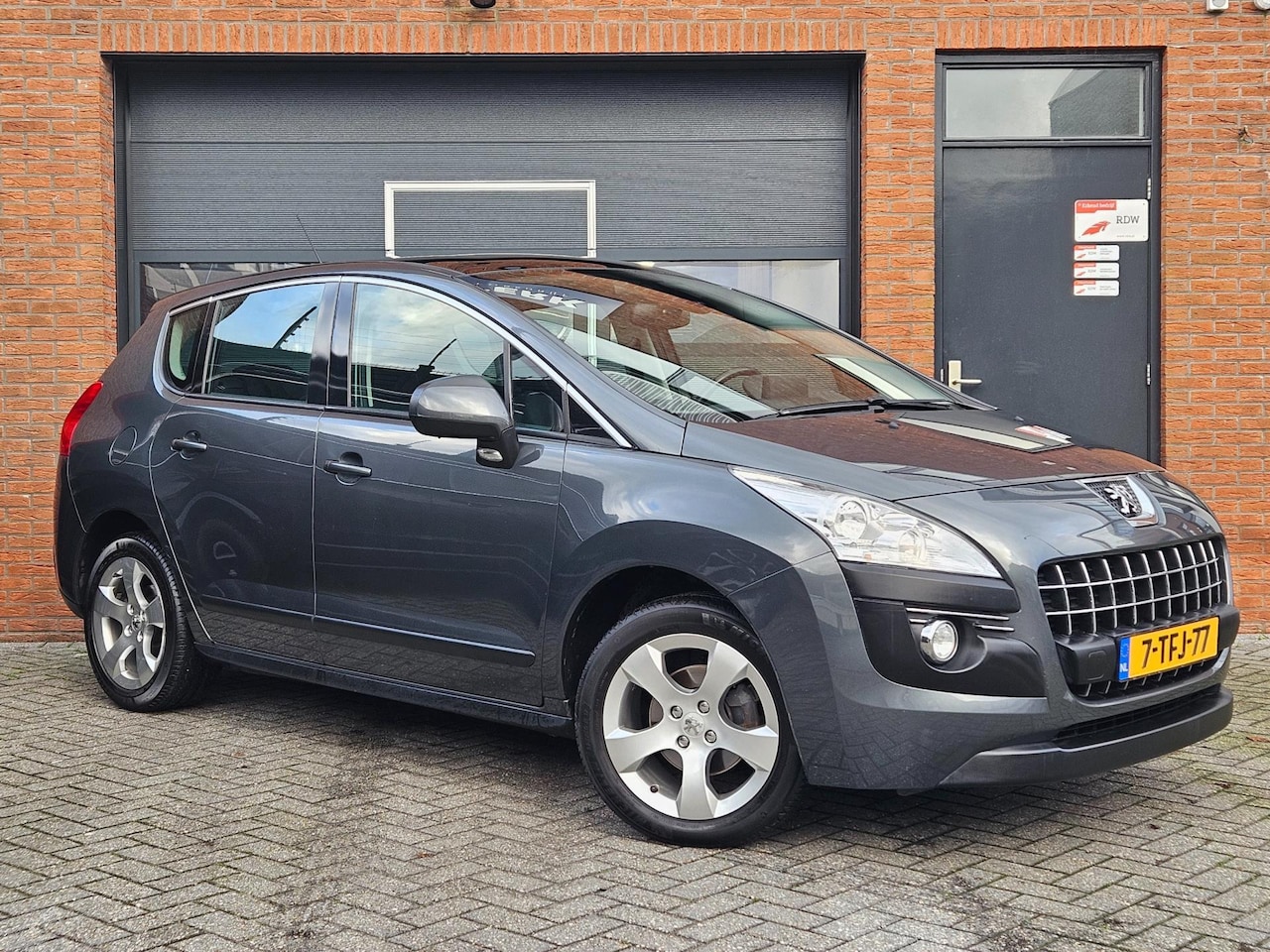 Peugeot 3008 - 1.6 VTi Blue Lease Pano Trekhaak Navi 17" - AutoWereld.nl