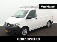 Volkswagen Transporter - 2.0 TDI L1H1 Trendline | Airco | Radio | Bluetooth | Trekhaak | Parkeerhulp voor + achter