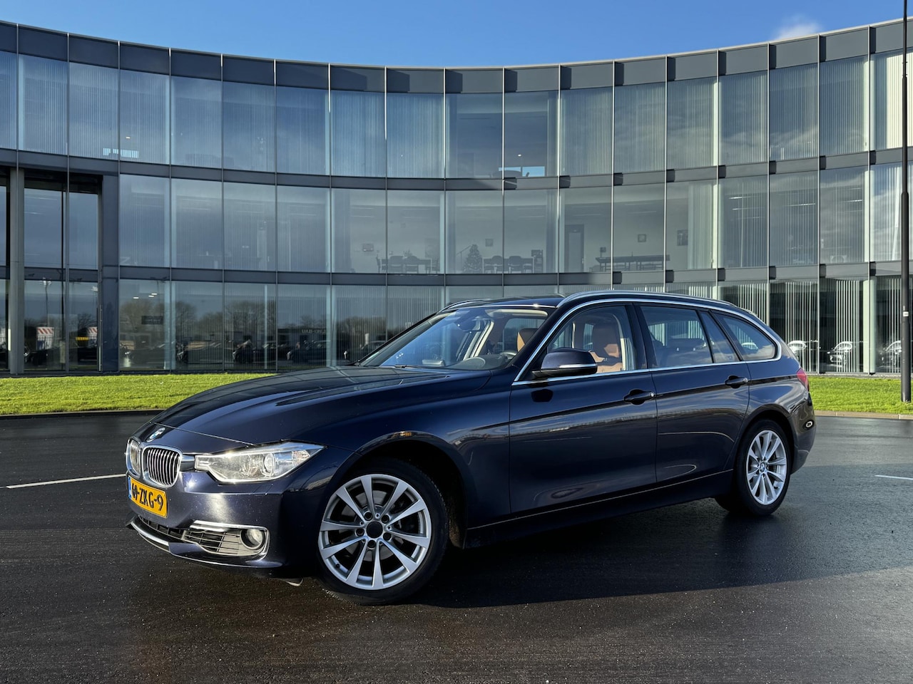 BMW 3-serie Touring - 320i High Executive 320i High Executive - AutoWereld.nl