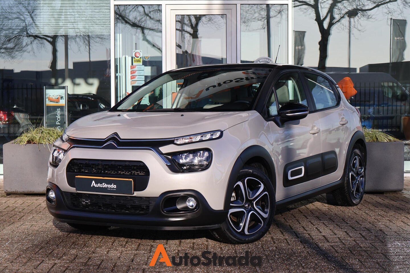 Citroën C3 - 1.2 PureTech C-Series 110pk S&S | Stoelverwarming | Carplay | Climate | Cruise | LED - AutoWereld.nl