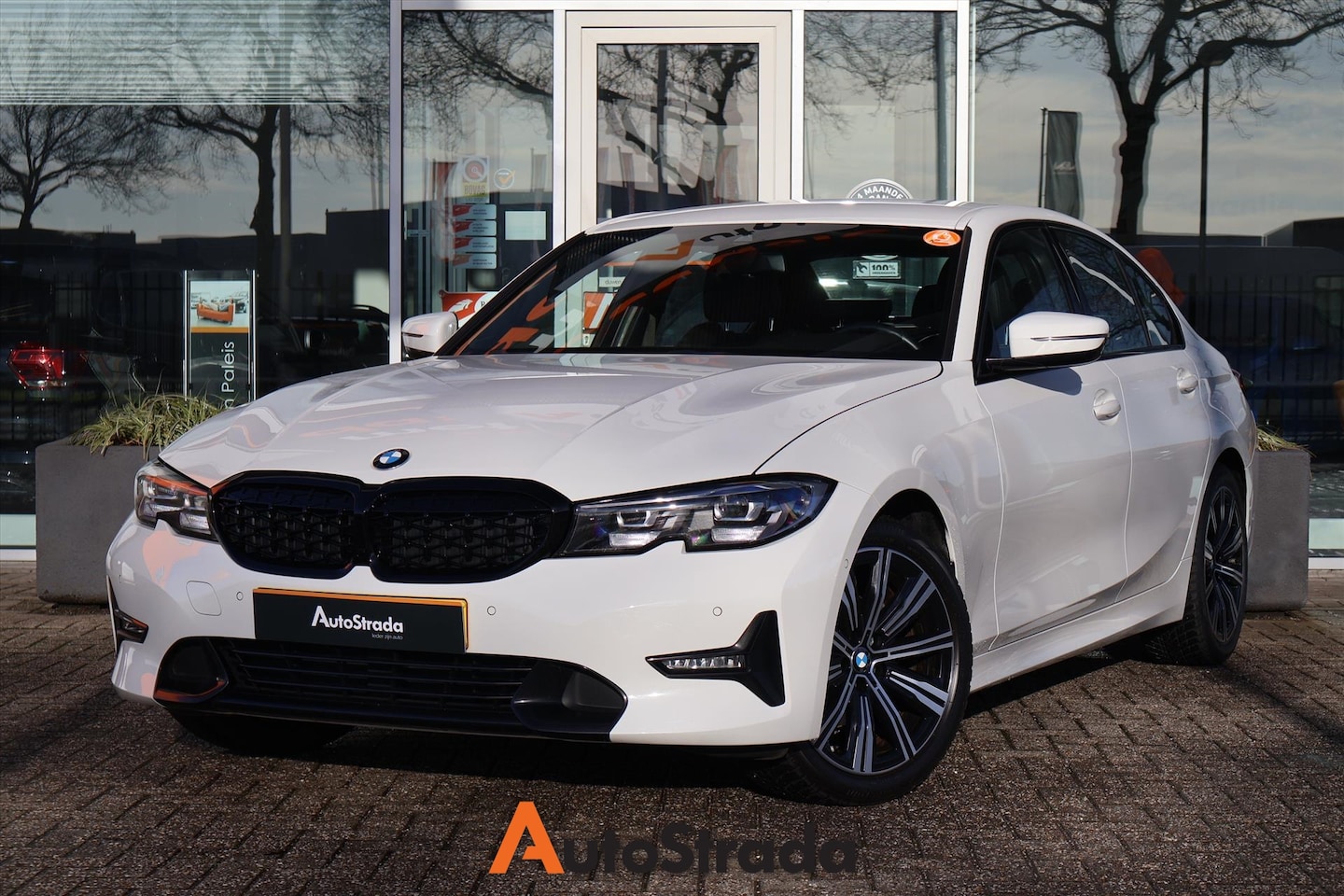 BMW 3-serie - (g20) 320i Sportline 184pk Aut | Carplay | Climate | Cruise | LED | Stoelverwarming - AutoWereld.nl