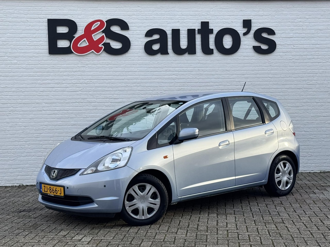 Honda Jazz - 1.2 Trekhaak Pdc voor en achter Airco Nette auto 4 Seizoenen banden - AutoWereld.nl