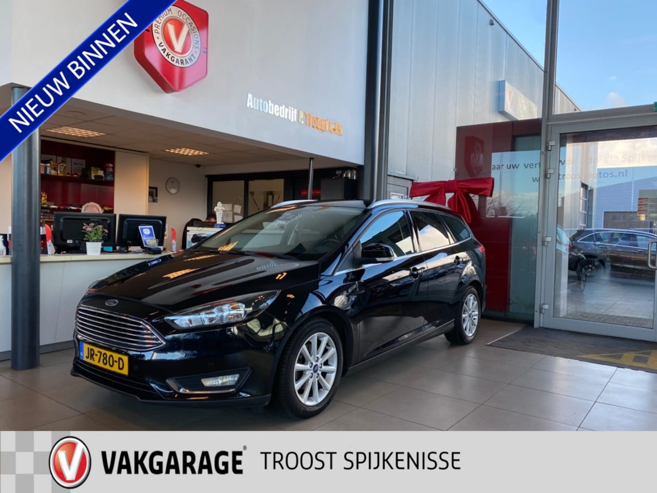 Ford Focus Wagon - 1.0 Titanium Edition 1.0 Titanium Edition,Navigatie,Parkeer Assistent,Keyless,V&A Sensoren,Stoel&Stuurverwarmin - AutoWereld.nl