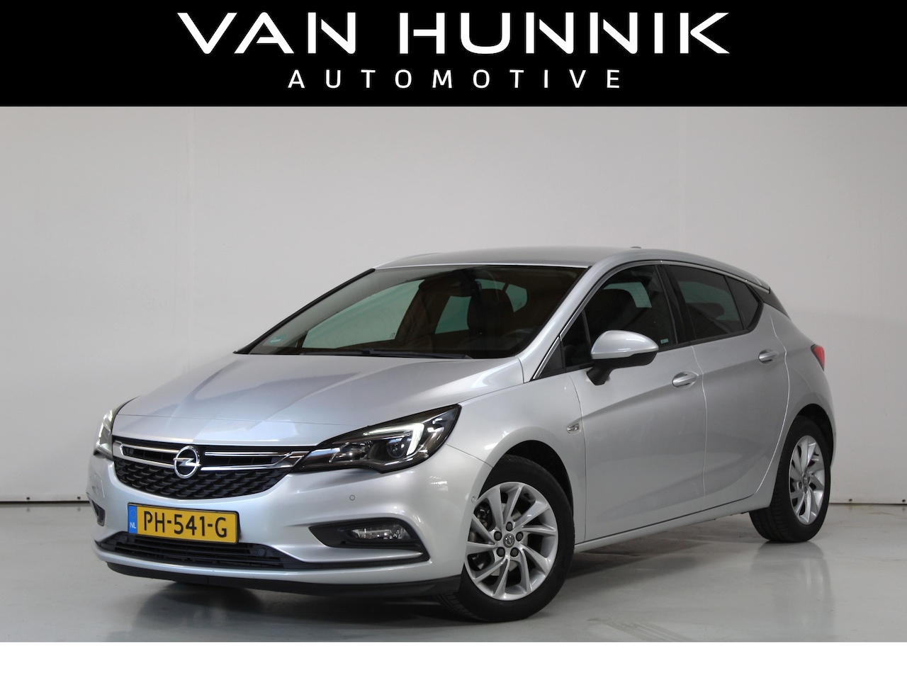 Opel Astra - 1.4 Innovation Dealer Oh | Camera | Navi | Cruise | Clima - AutoWereld.nl