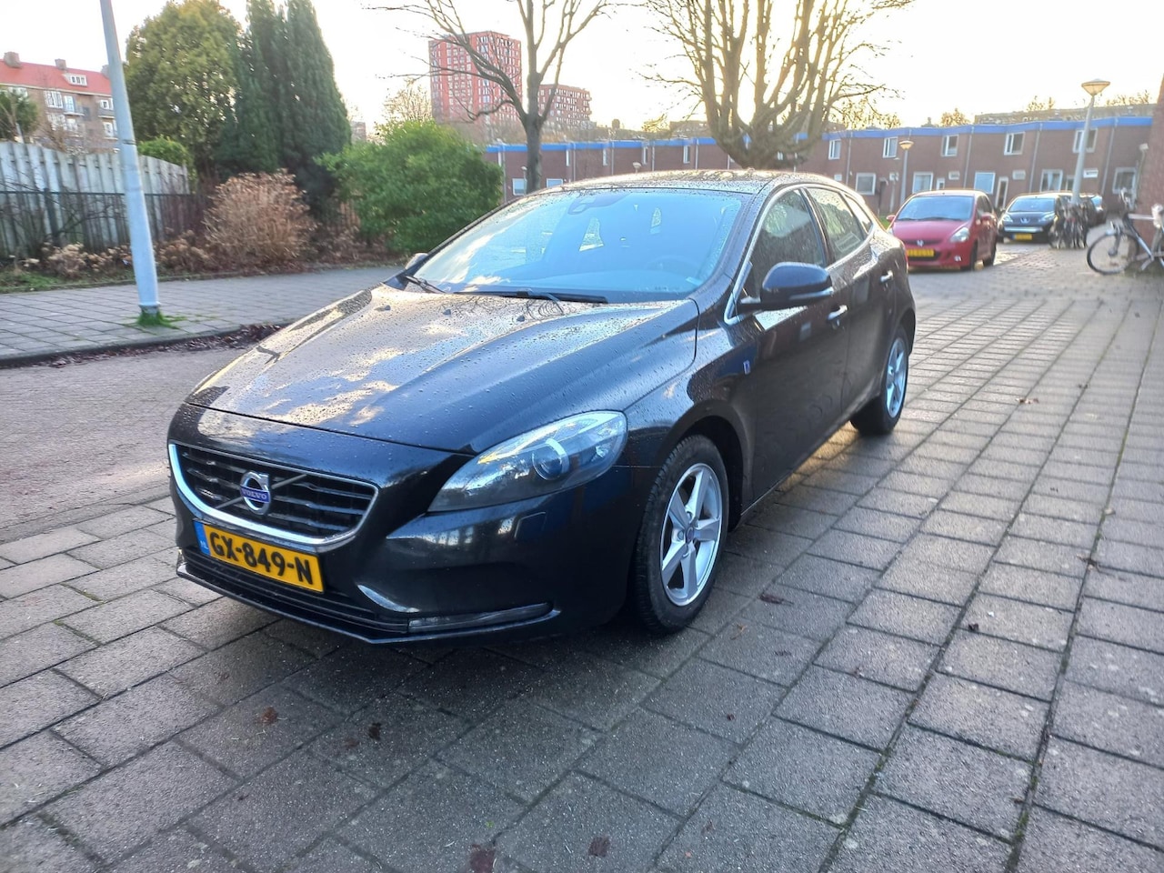 Volvo V40 - 2.0 D2 Ocean Race Business Euro 6 Leder Panorama - AutoWereld.nl