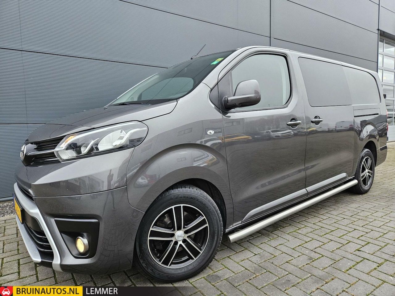 Toyota ProAce Worker - 2.0D-4D 123 PK Navi Automaat dubbele cabine 2 x schuifd - AutoWereld.nl