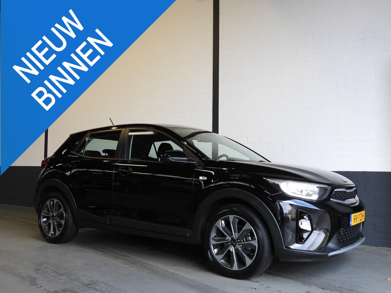 Kia Stonic - 1.0 T-GDi ComfortPlusLine Navigator NAVI/CAMERA/PDC/17"LMV! - AutoWereld.nl