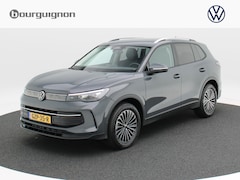 Volkswagen Tiguan - Life Edition 1.5 eTSI 130 pk Automaat | Trekhaak | App Connect | Camera | Stoelverwarming