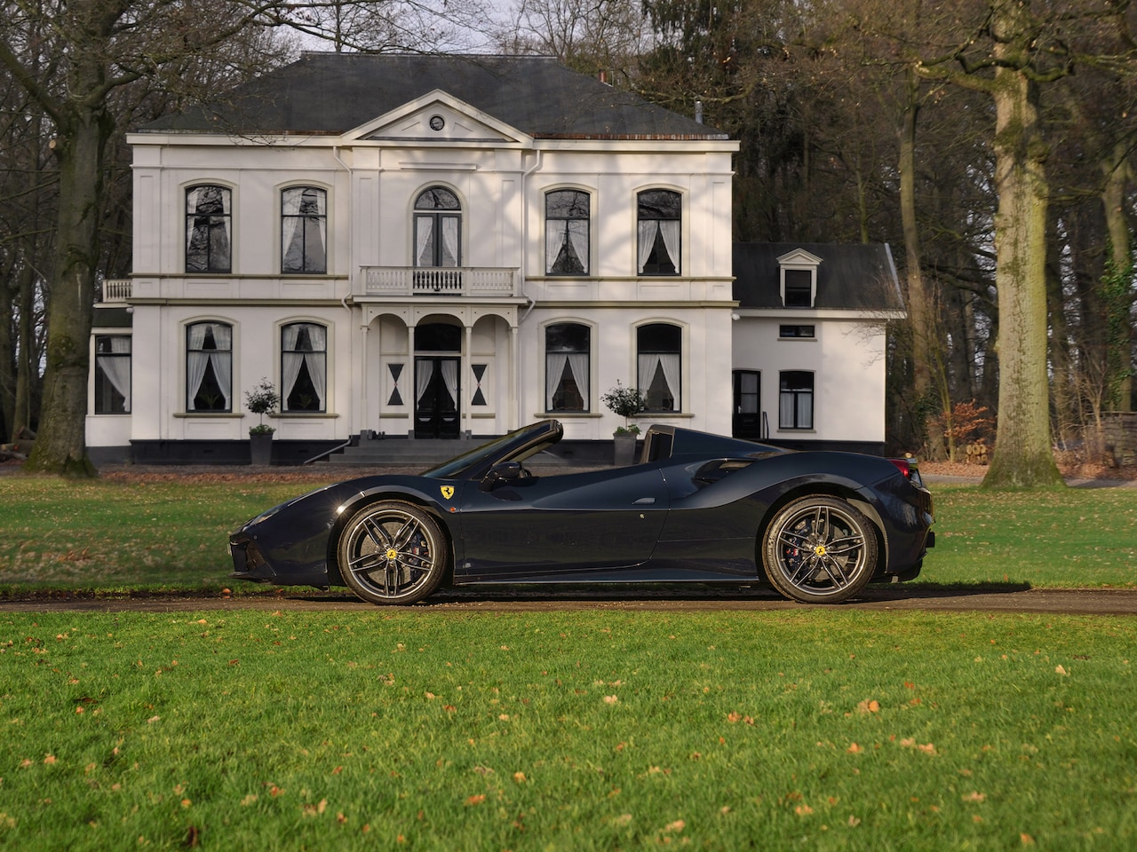 Ferrari 488 - Spider | Full PPF | Racing Seats | JBL | Blu Pozzi | Historical color | Carbon Driver Zone - AutoWereld.nl