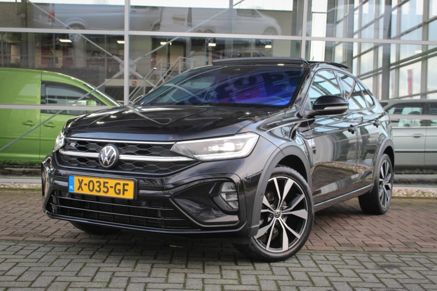 Volkswagen Taigo - 1.0 TSI | PANO! | R-Line | - AutoWereld.nl