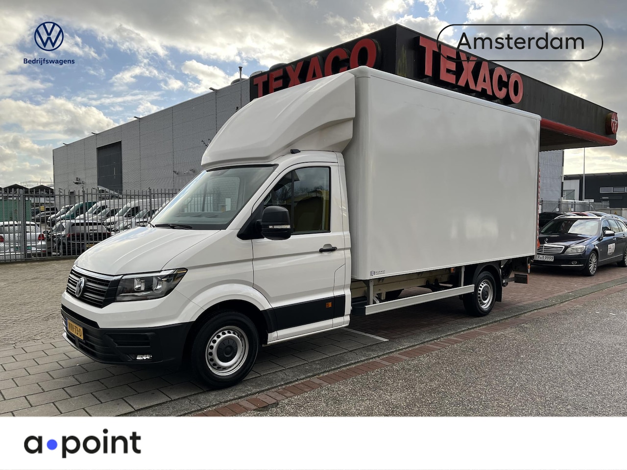 Volkswagen Crafter - 35 2.0 TDI L4H3 EL Highline Euro 6 Bakwagen, navi, camera, Klep - AutoWereld.nl