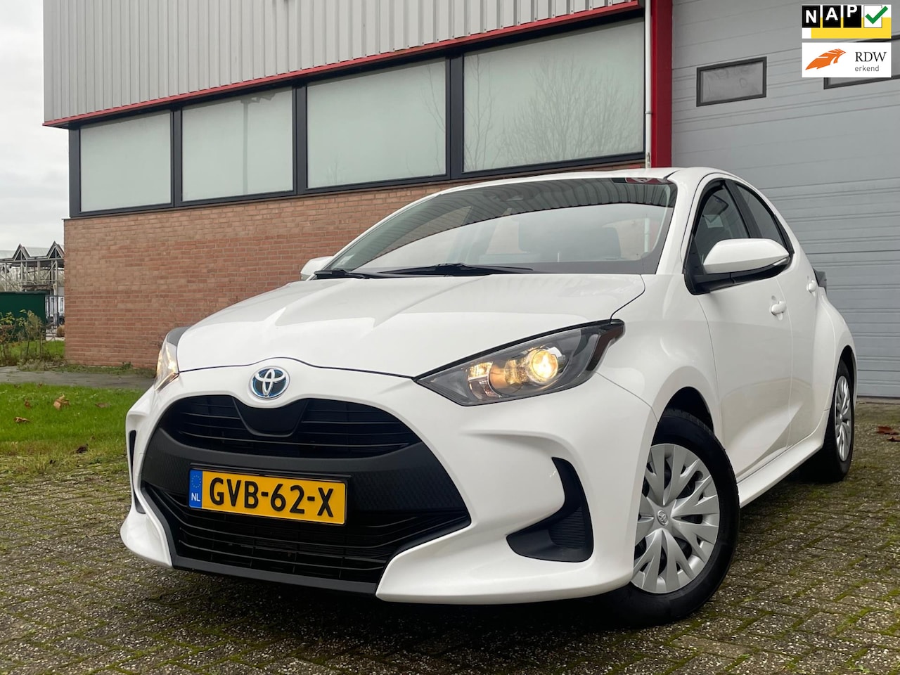 Toyota Yaris - 1.5 Hybrid 115 Comfort Carplay Camera - AutoWereld.nl