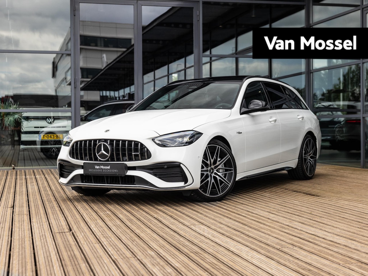 Mercedes-Benz C-klasse Estate - 43 AMG 4MATIC | 20 INCH | NIGHTPAKKET | PANORAMA/SCHUIF-KANTELDAK | PREMIUM SFEERVERLICHTI - AutoWereld.nl