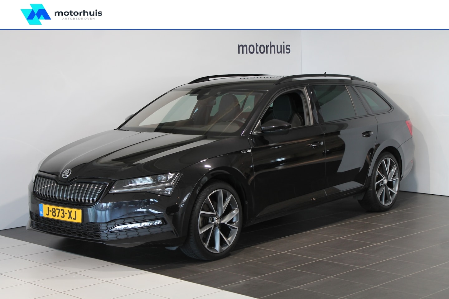 Skoda Superb Combi - 1.4 TSI PHEV 217pk DSG-6 Sportline Business - AutoWereld.nl