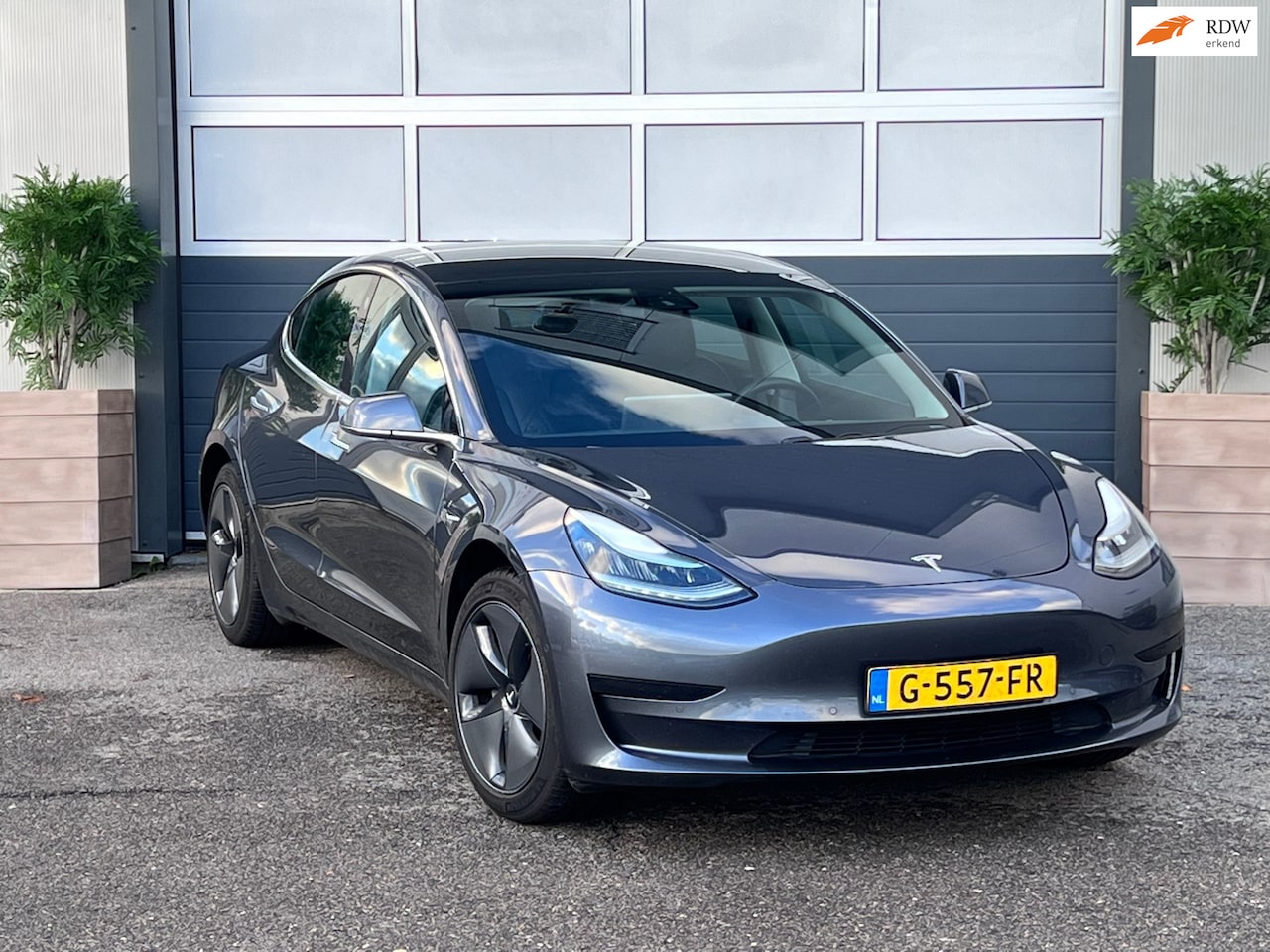 Tesla Model 3 - Standard RWD Plus 60 kWh / CAMERA / AIRCO / INCL BTW / LEER / PANO / NAP / - AutoWereld.nl