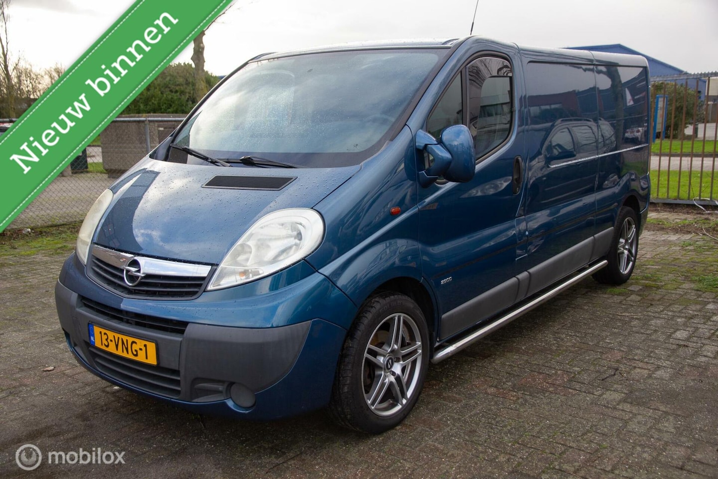 Opel Vivaro - bestel 2.0 CDTI L2H1 3-Zits LEDER + AIRCO UNIEK - AutoWereld.nl