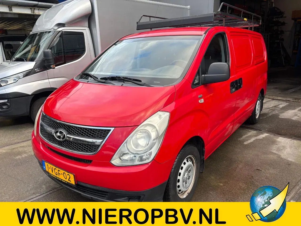 Hyundai H 300 - 2.5CDRI Trekhaak 127.400KM - AutoWereld.nl