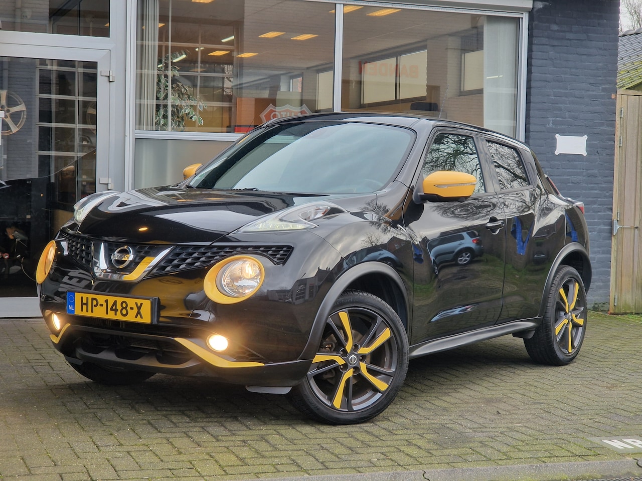 Nissan Juke - 1.2 DIG-T S/S Connect Edition ALCANTARE / NAP / LANE / NAVI - AutoWereld.nl