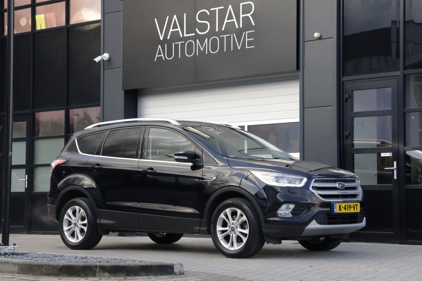 Ford Kuga - 1.5 EcoBoost Titanium|Winterpakket!|Nw Beurt + banden! - AutoWereld.nl