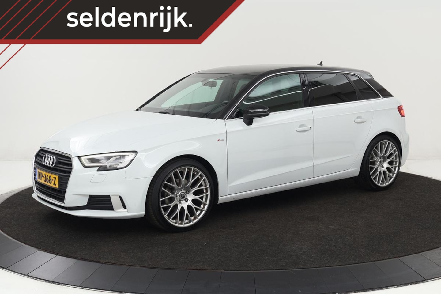 Audi A3 Sportback - 1.0 TFSI Sport | Leder/Alcantara | Full LED | 19'' | Navigatie | Climate control | PDC | S - AutoWereld.nl