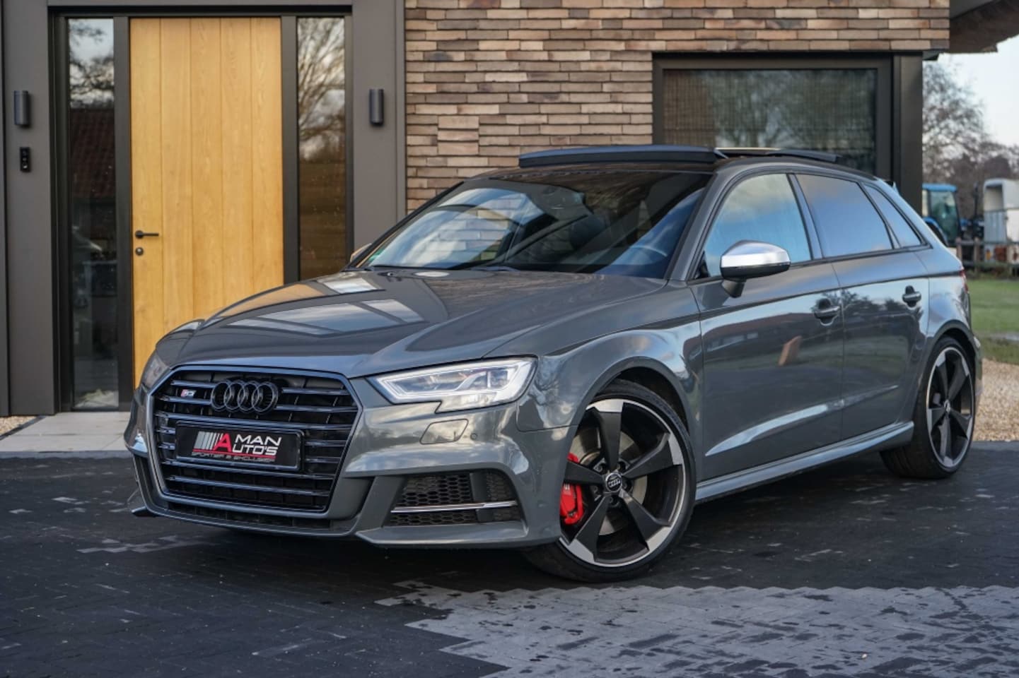 Audi S3 - Sportback 2.0 TFSI Quattro NANO-Grey/Pano/DCC/Virtual - AutoWereld.nl