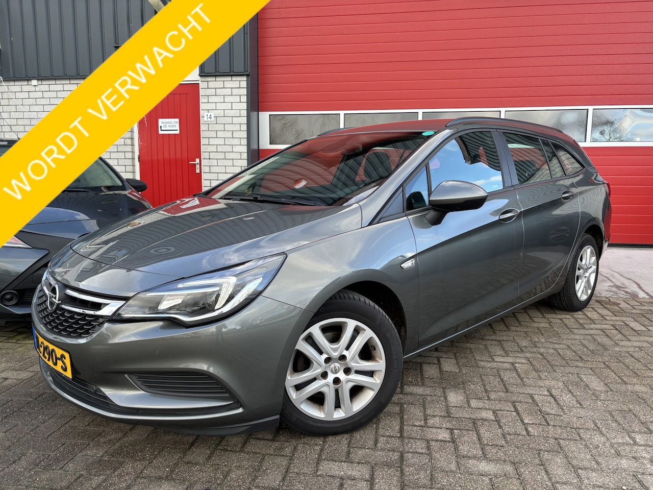 Opel Astra Sports Tourer - 1.0 Online Edition AIRCO / CARPLAY / NAVI / PDC / BLUETOOTH / CRUISE / ELEK RAMEN / NL-AUT - AutoWereld.nl