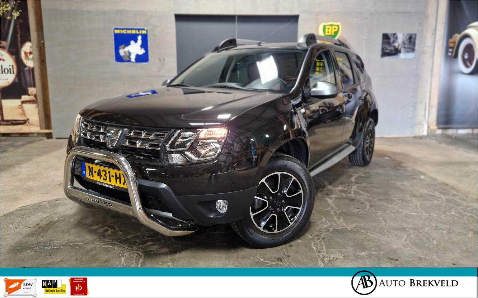 Dacia Duster - 1.2 TCe 4x2 Lauréate 125PK | Cruise | Leder | Stoel verw. | PDC | Navi - AutoWereld.nl