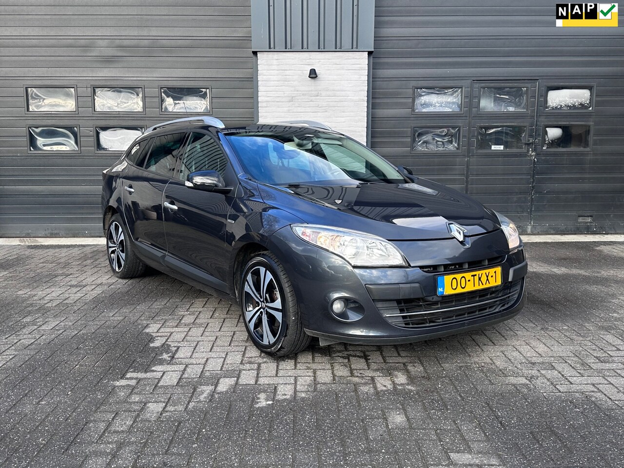 Renault Mégane Estate - 1.4 TCe BOSE 1.4 TCe Bose, Trekhaak, Panoramadak - AutoWereld.nl