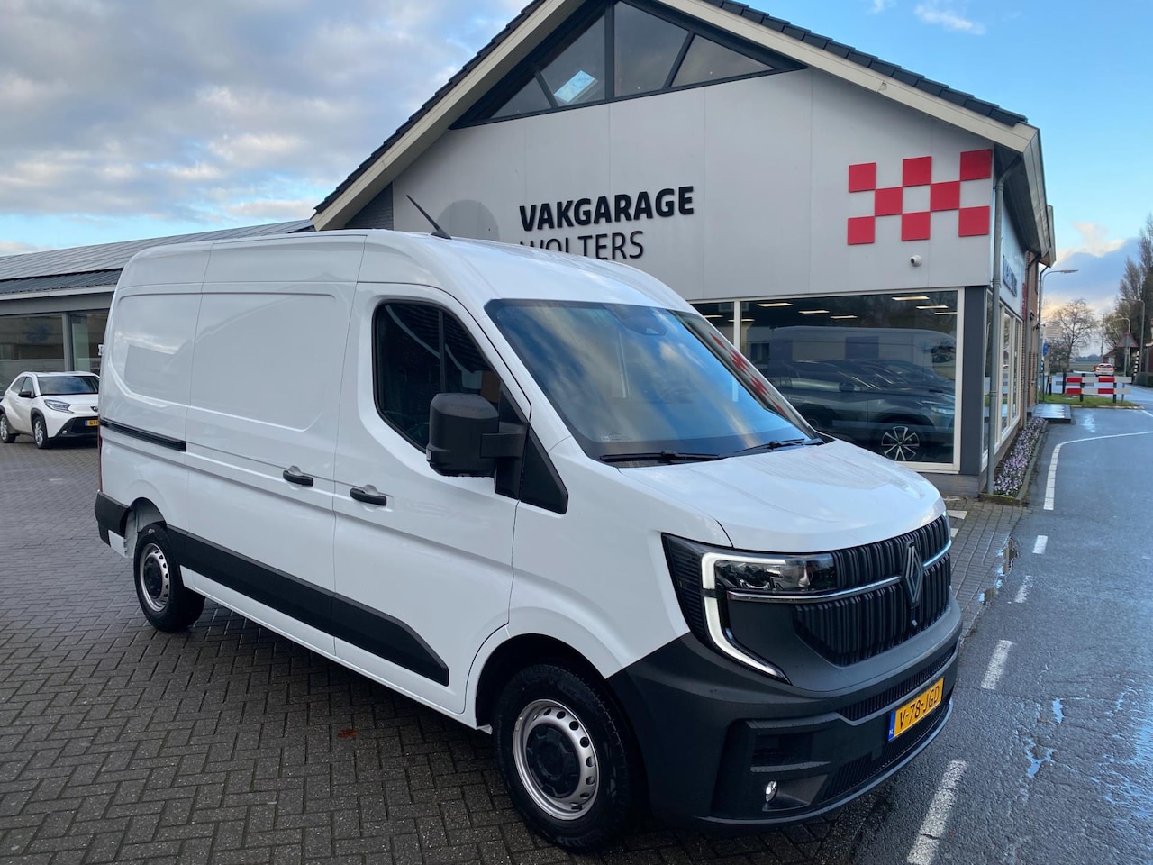 Renault Master - T35 2.0 dCi 150 L2H2 Advance - AutoWereld.nl