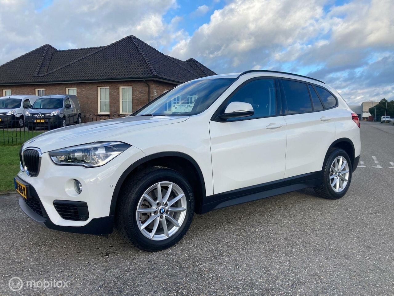 BMW X1 - 20i High Executive leder aut camera - AutoWereld.nl